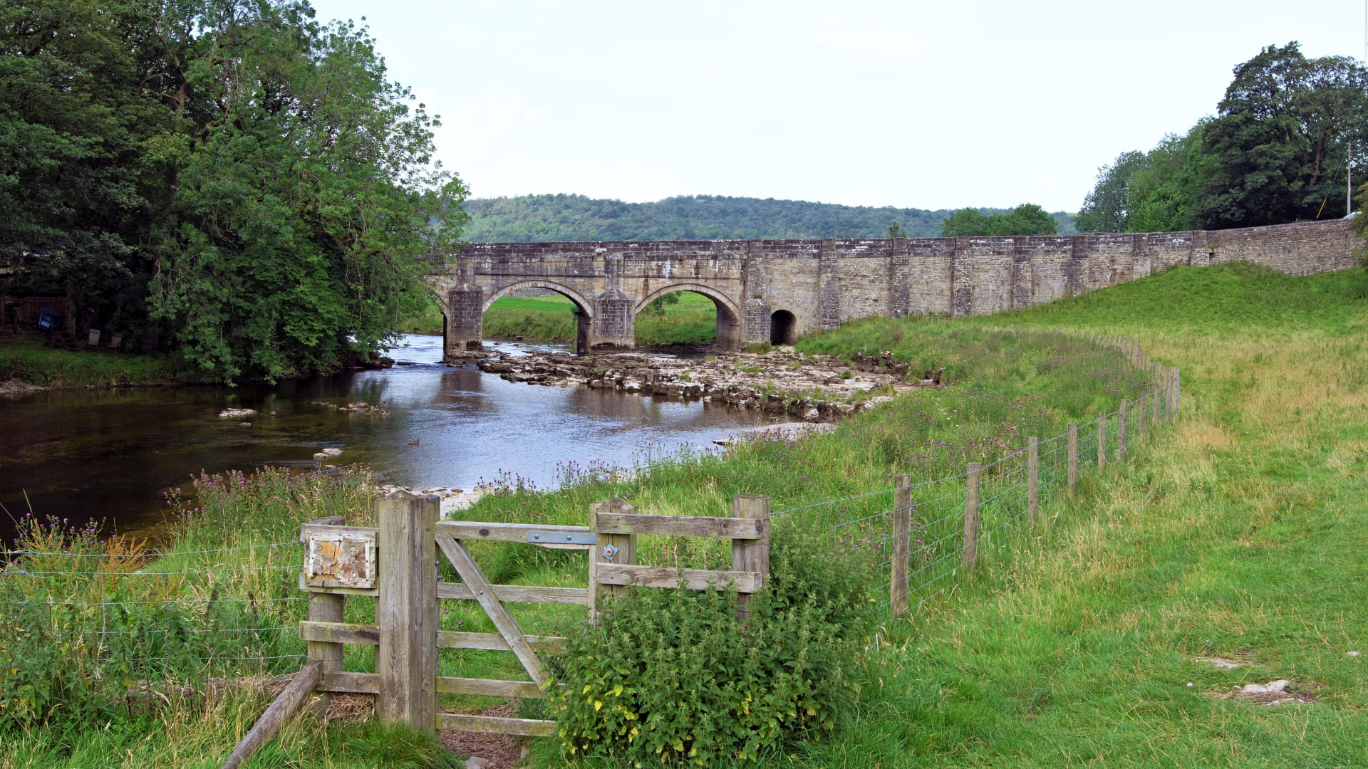 coach holidays to yorkshire grassington